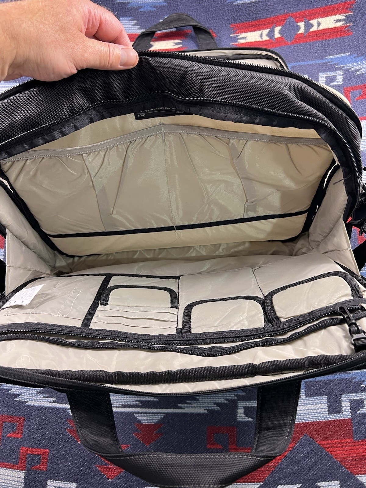 Pacsafe Messenger Anti Theft Briefcase Bag Laptop Travel Shoulder Strap Case