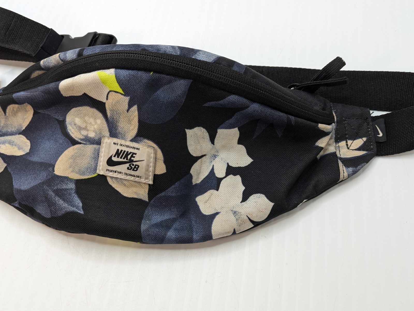 Nike SB Heritage Printed Skate Hip Pack Zip Waist Bag Cv8973-010 Fanny Pack