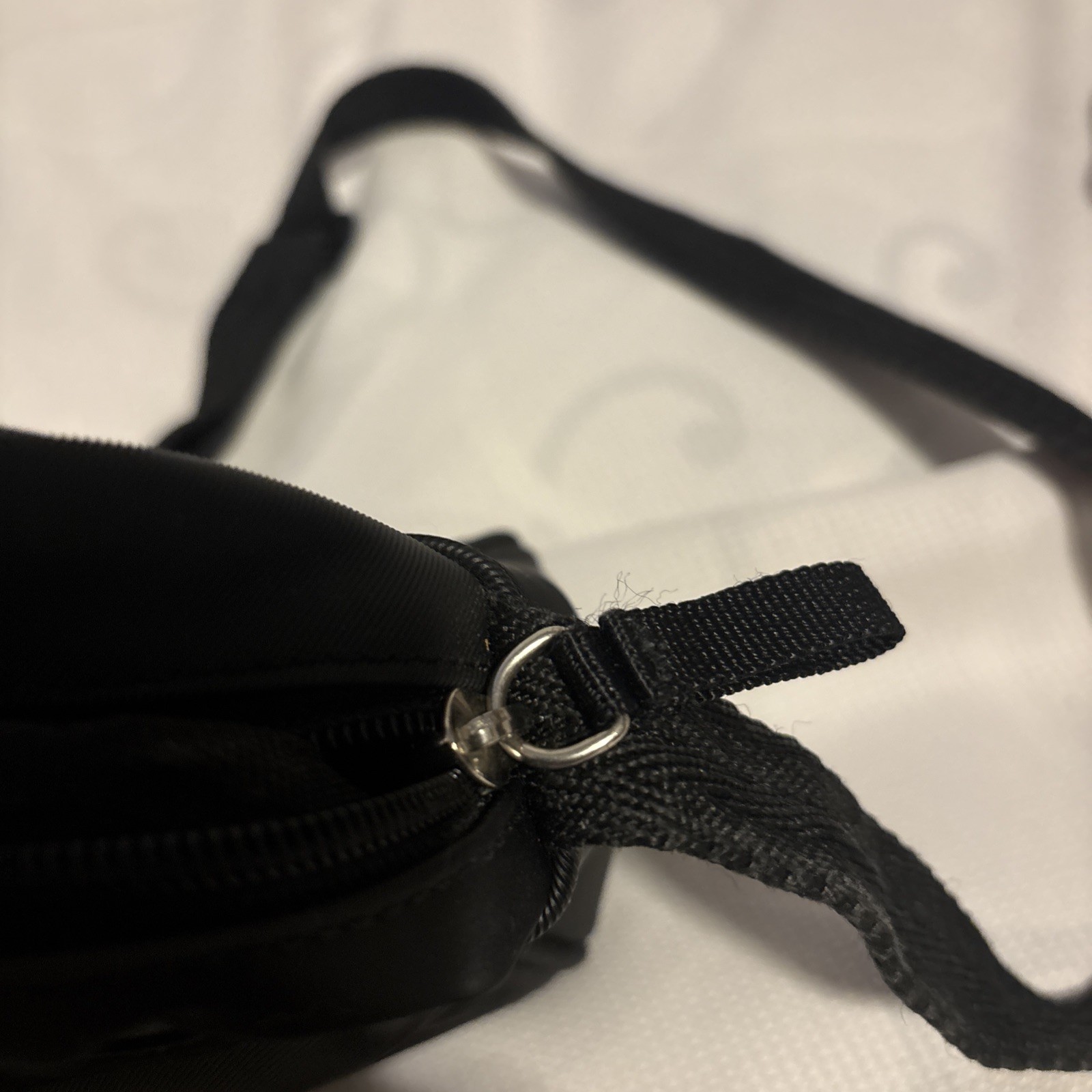 Vintage-Tommy Hilfiger Unisex Medium Black Crossbody Bag Adjustable.