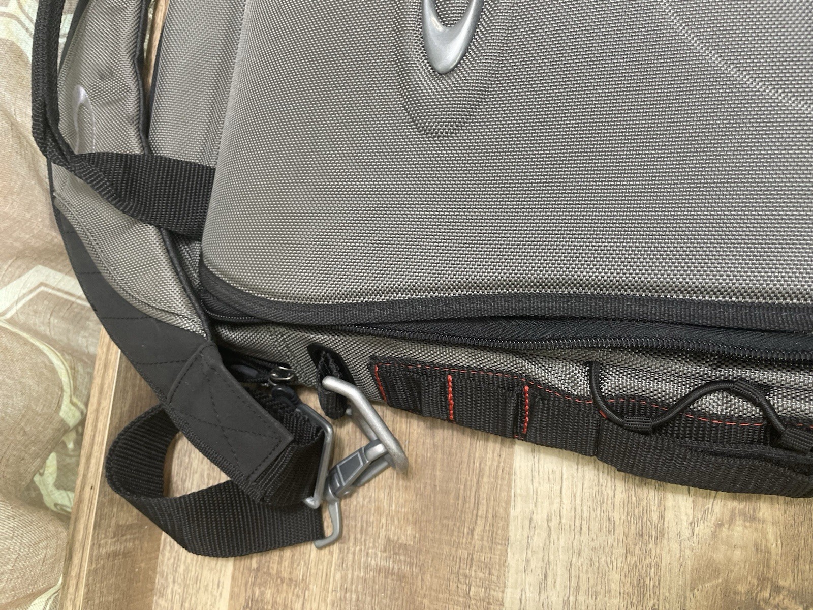 Oakley Tactical Field Gear Vertical Messenger Laptop Bag Shoulder Strap Vintage