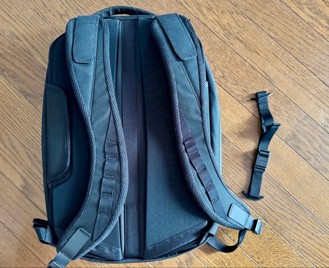 Black Ember Shadow 22 Backpack Water-Resistant Black Men’s