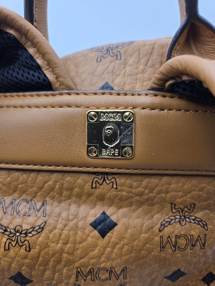 MCM X BAPE SHARK STARK BACK PACK (VISETOS)