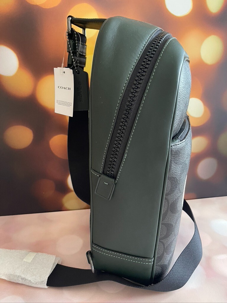 Coach Westway Pack In Colorblock Signature Canvas With Coach Patch CE522