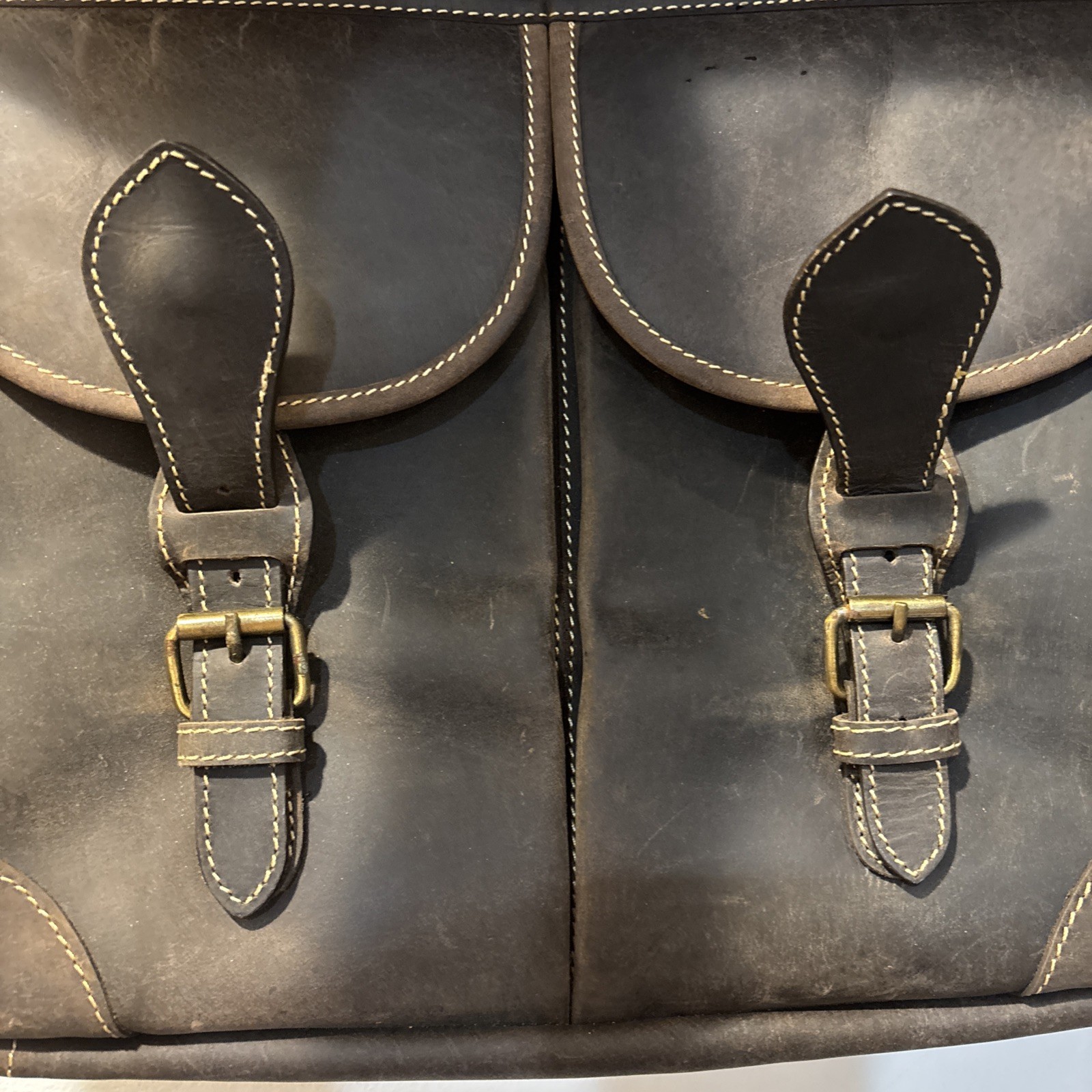 VTG Australian Bag Outfitter Brown Suede Messenger Bag Buckles Sturdy Strap
