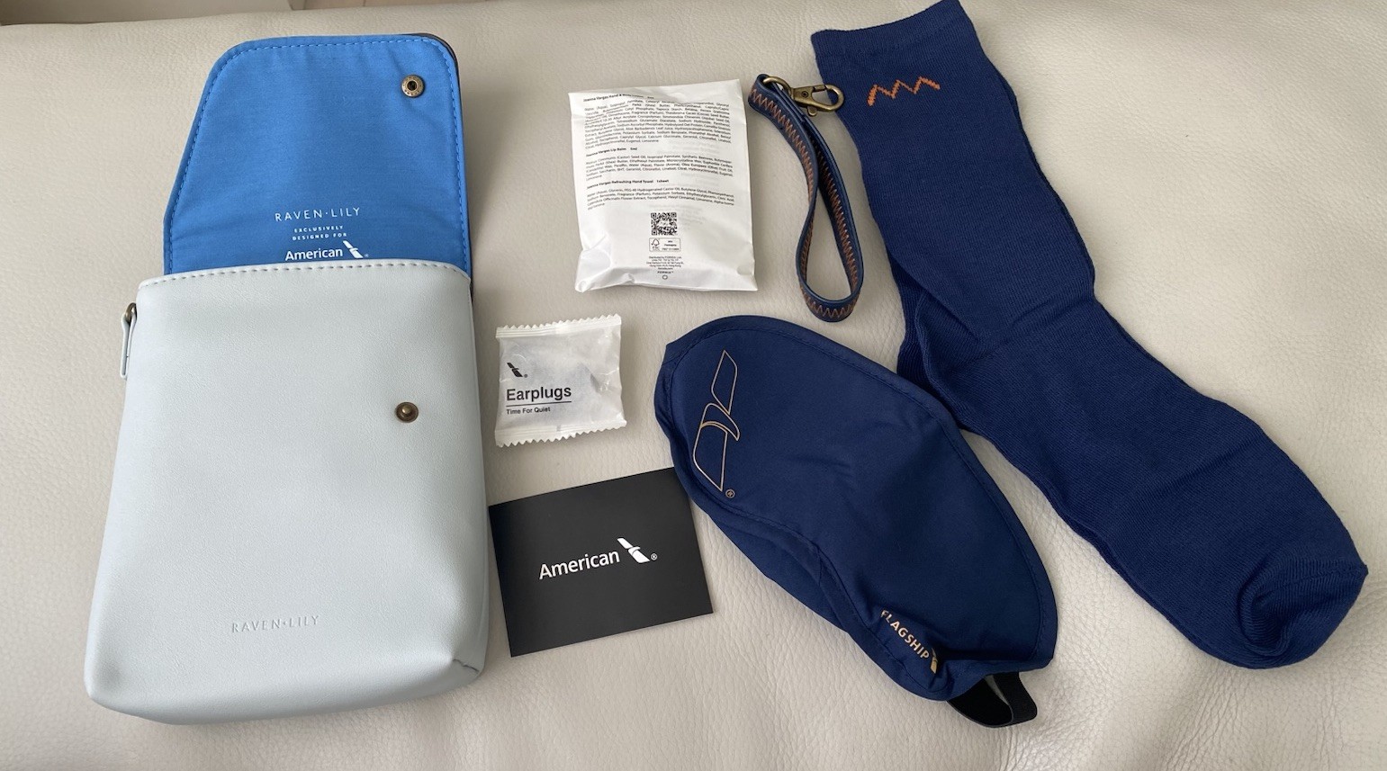 AA American Airlines Business Class Amenity Kit Raven + Lily / New Sealed