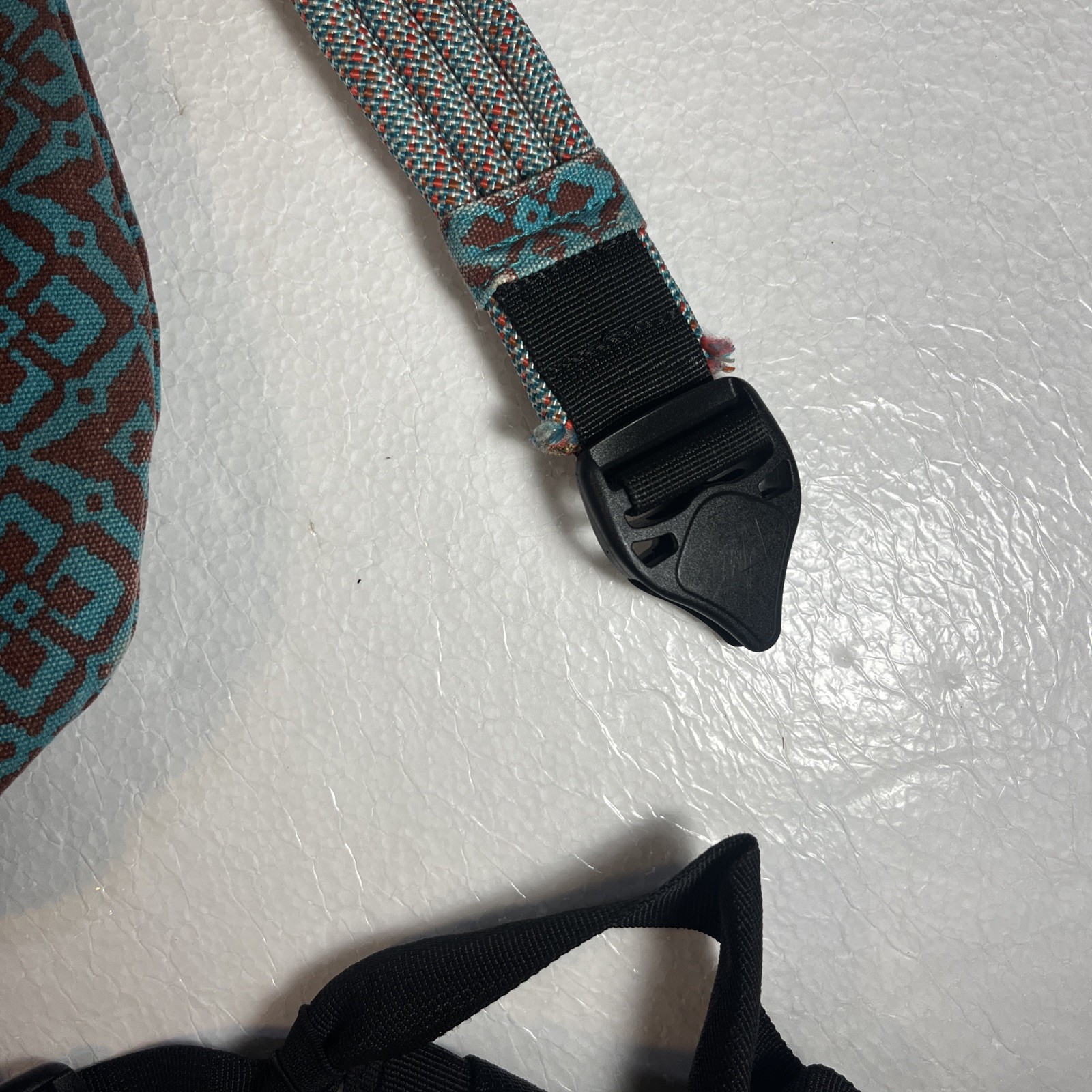 KAVU Rope Sling Bag Crossbody Desert Mosaic Backpack Teal Blue Brown Retired