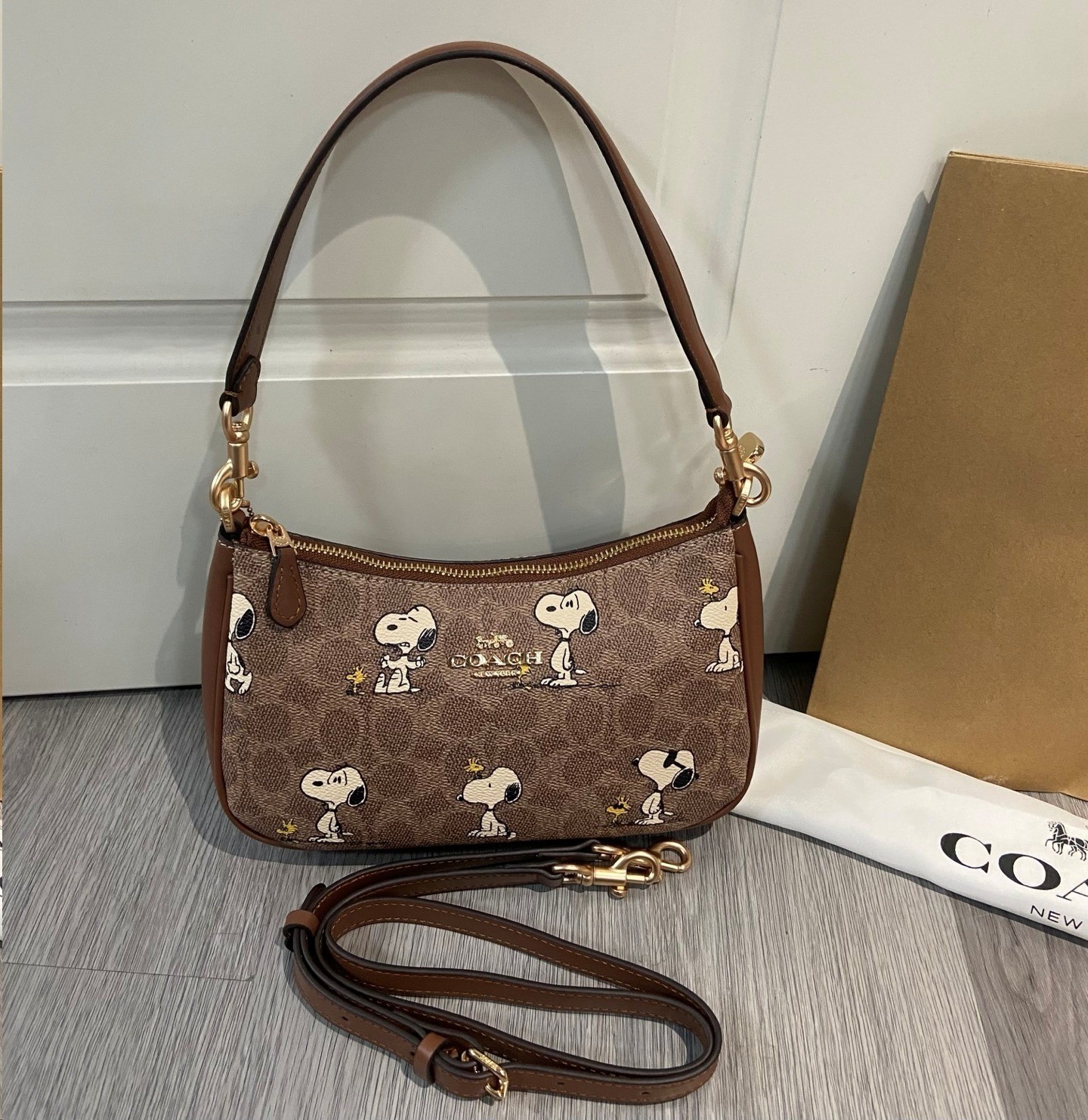 COACH x PEANUTS Teri Shoulder Bag Tan Brown Snoopy Print Signature Canvas CBJ88