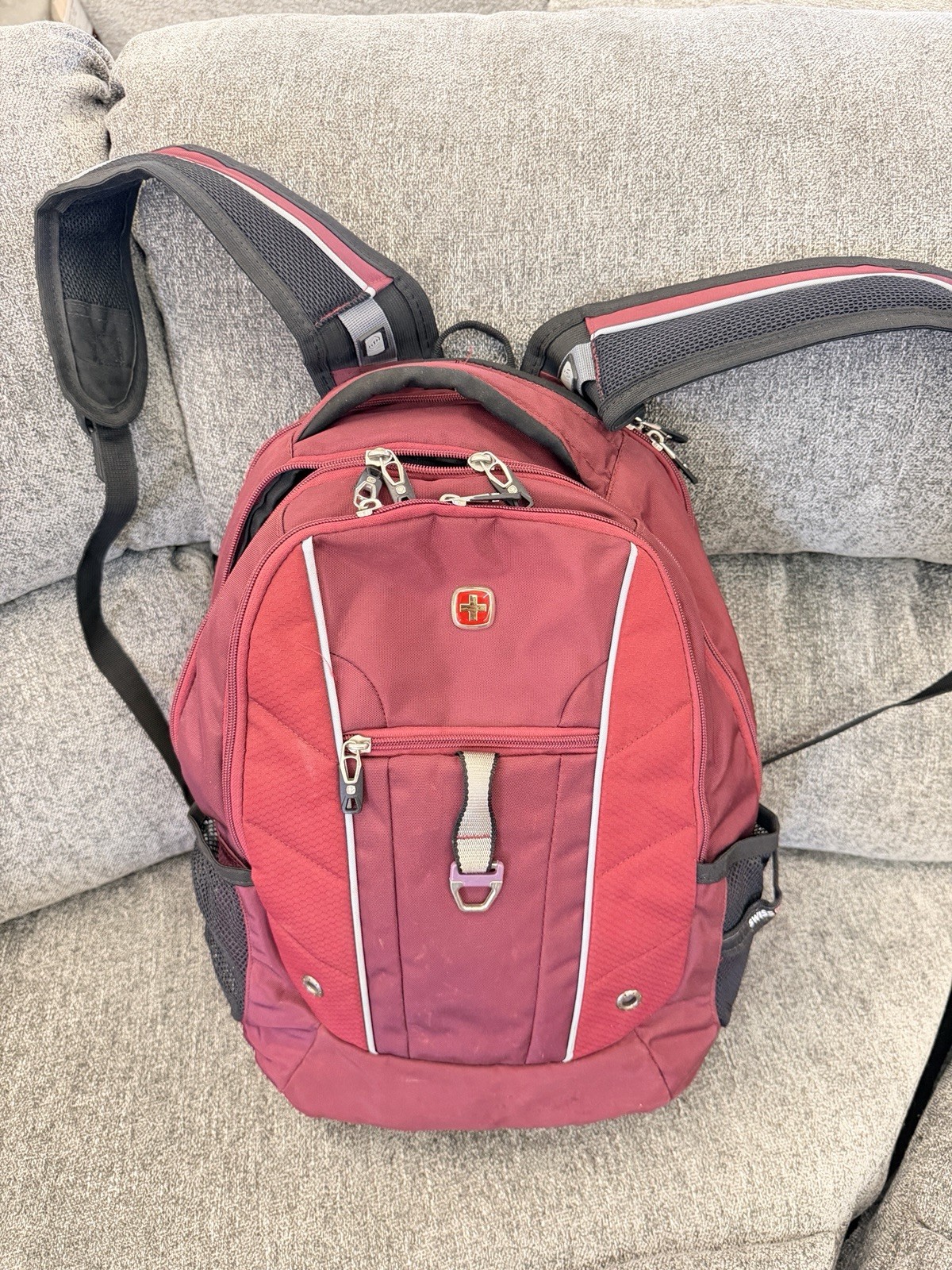 Wenger Swiss Gear Backpack Airflow Multi Pockets Padded Burgundy