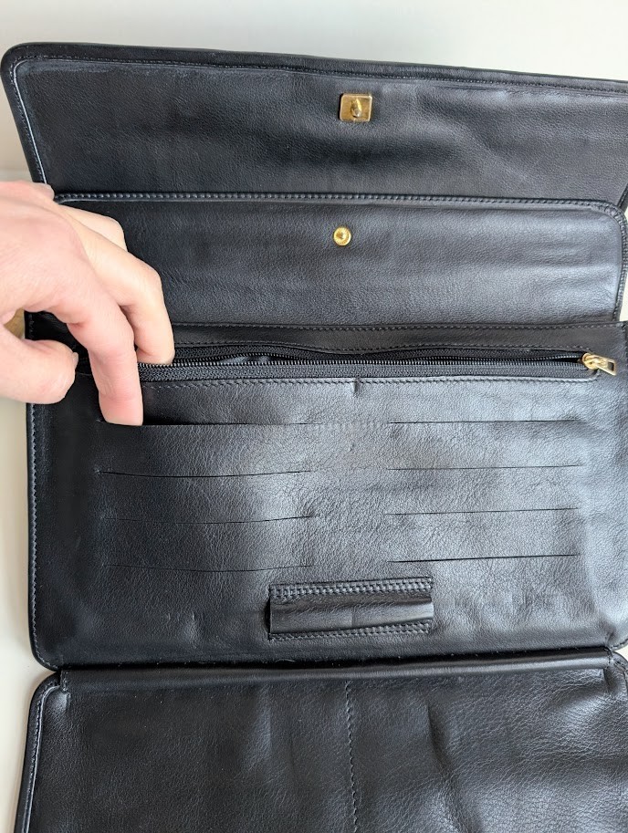 BARNEYS NEWYORK Small Briefcase Classic Black Smooth Leather Document Bag Italy