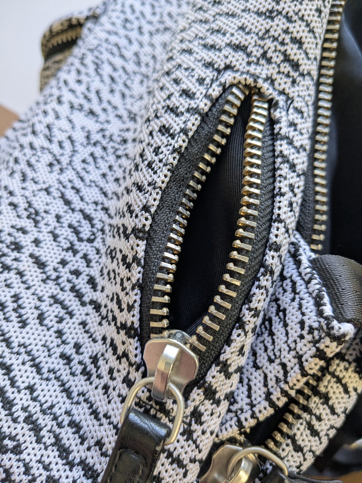 Mozay Backpack Opal Backpack Dreamweave Oreo Knit Laptop Pocket Black White