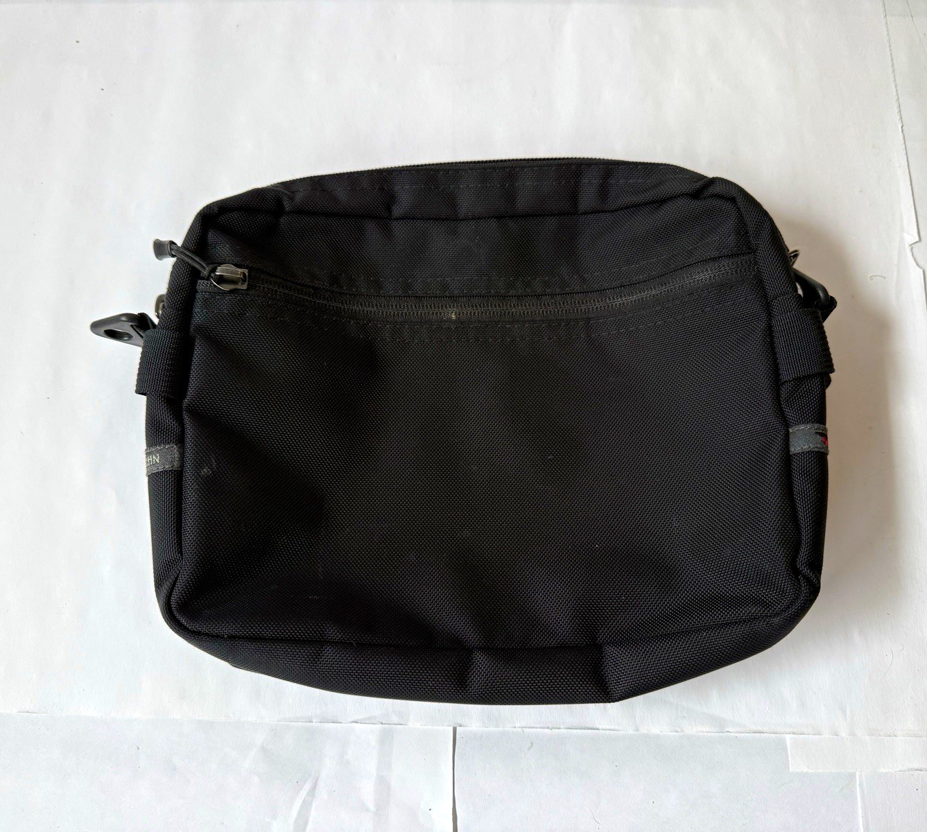 Tom Bihn Black Ballistic Side Kick + straps/stabilizer/gatekeeper belt. Island.