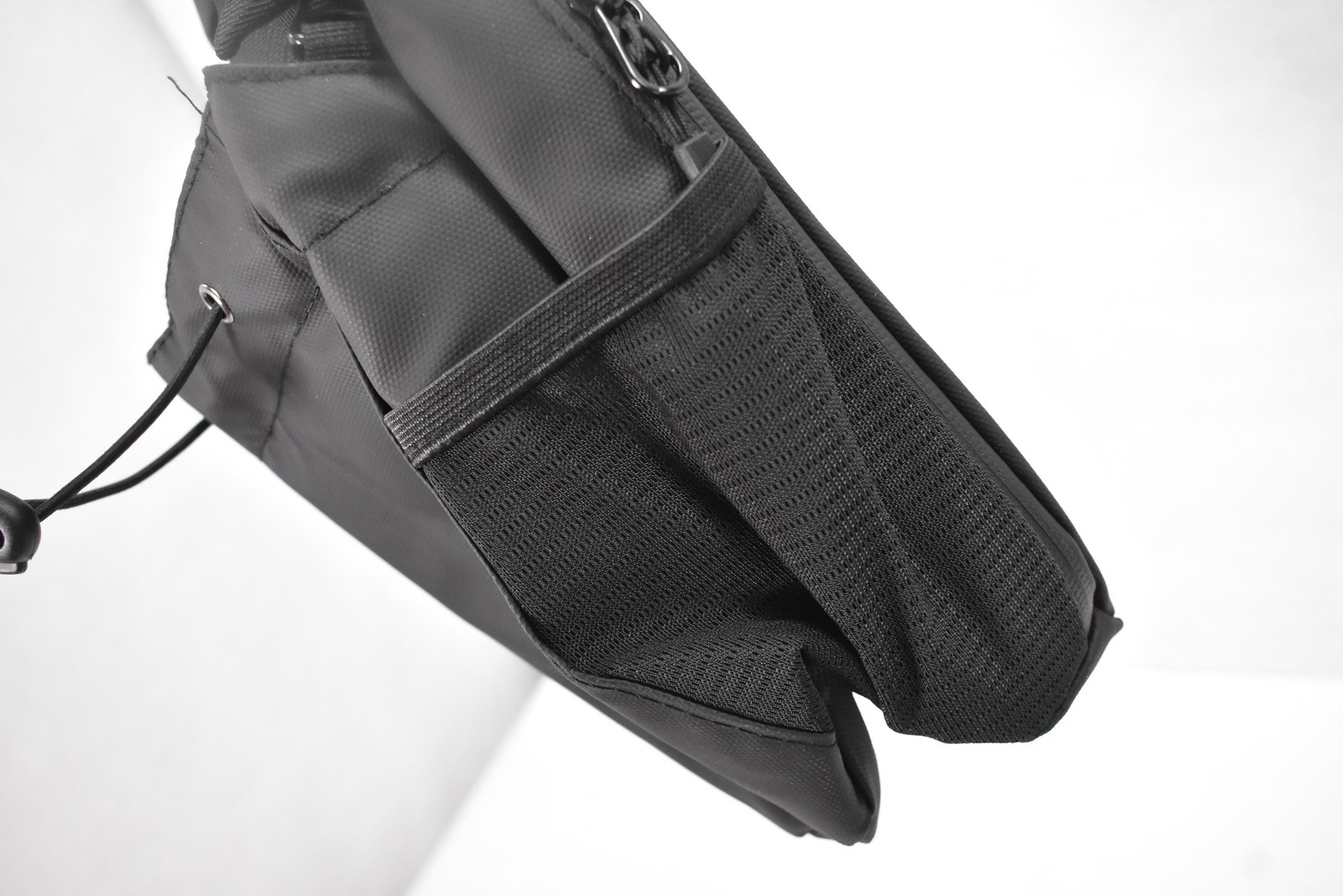 Black Hanging Organizer Storage Bag Drawstring Bottle Pocket Gear 10″ Utility