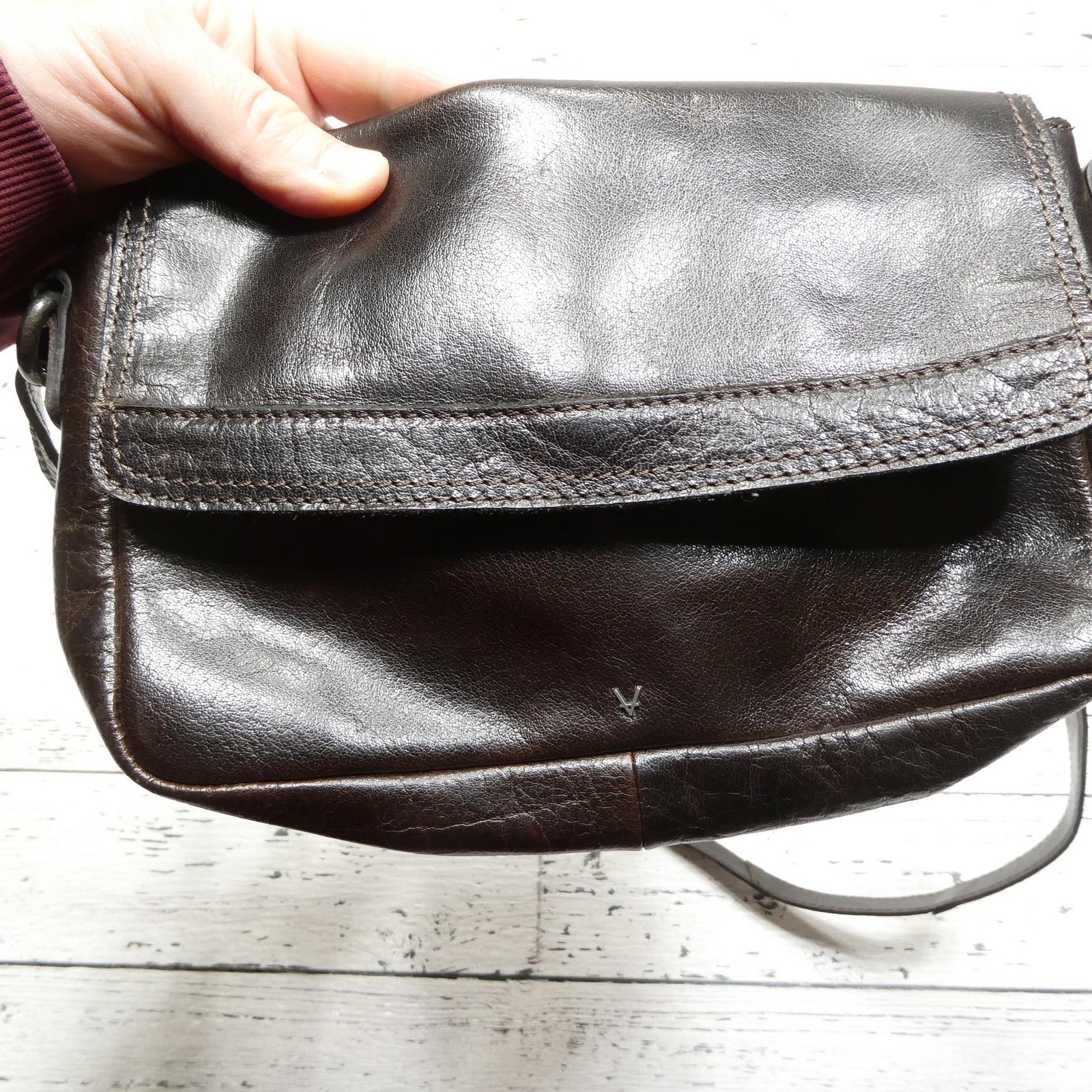 VLENCA Leather Crossbody Messenger Bag Mens Small Brown Lined Organizer Pockets