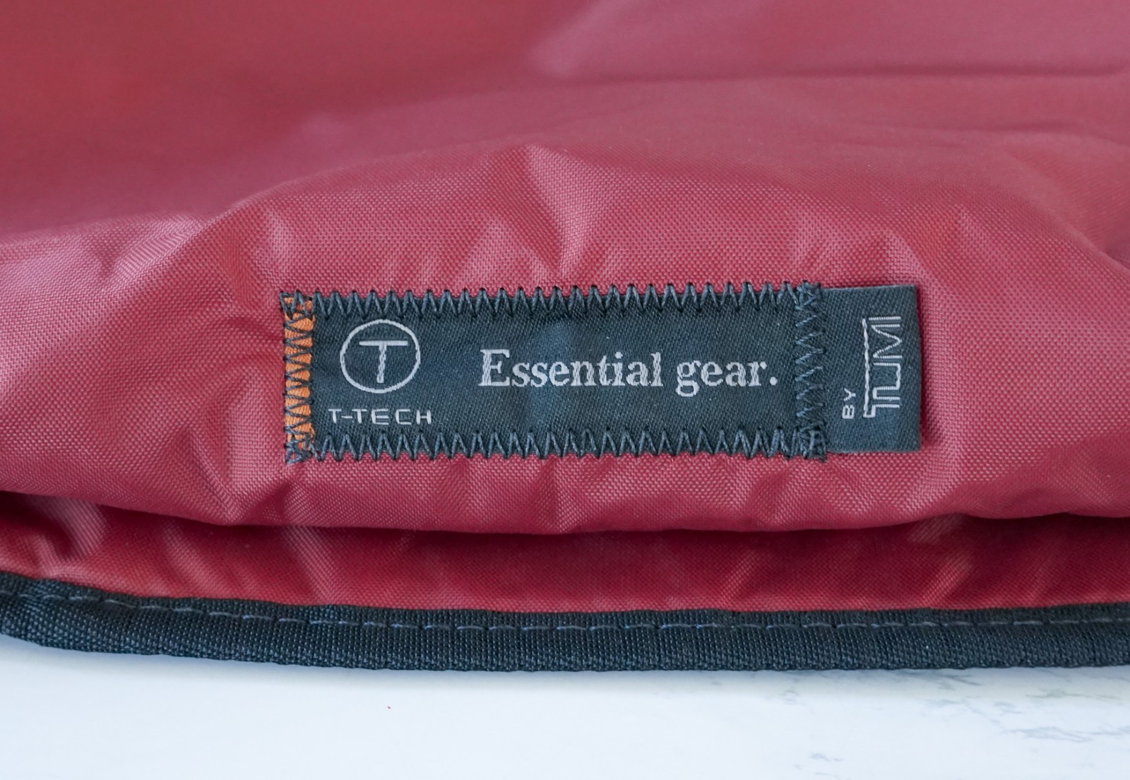 Tumi T Tech Essential Gear Messenger Crossbody Bag 15″ City Commute Laptop Bag