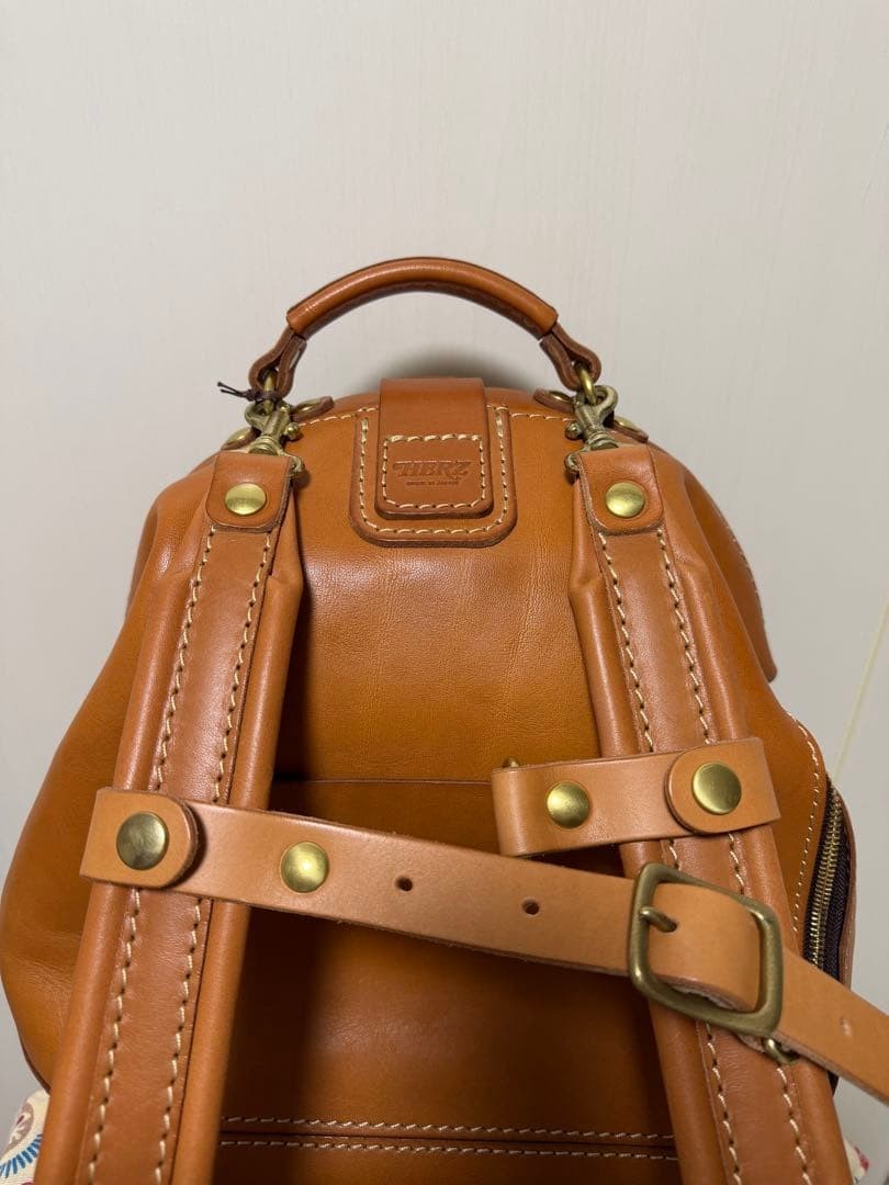 HERZ naughty backpack M camel soft leather 24cm 9.4in cushion strap chest belt F