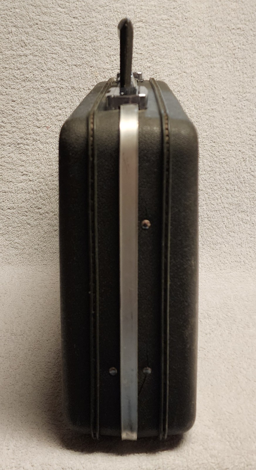 Vintage Oshkosh Hard Shell Briefcase Case Attache Dark Gray No Key