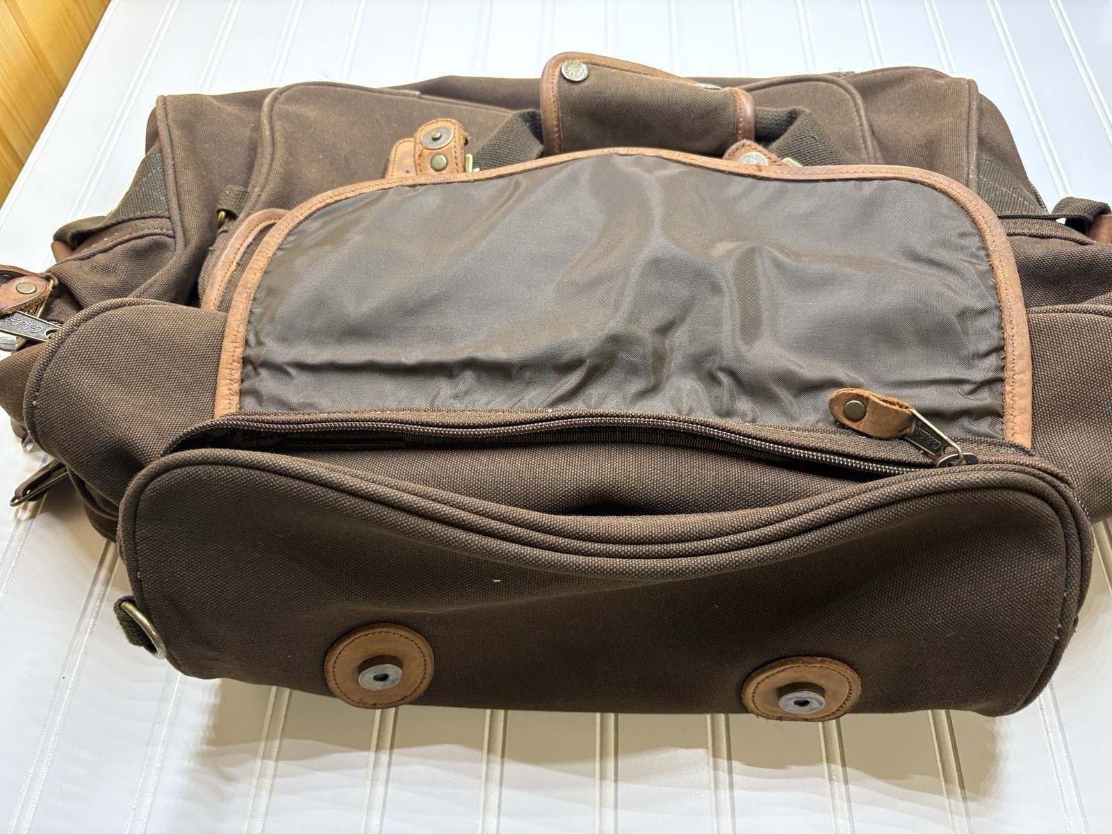 Cabelas Brown Canvas & Leather Large/XL Duffle Bag Fishing Hunting Camping 21”