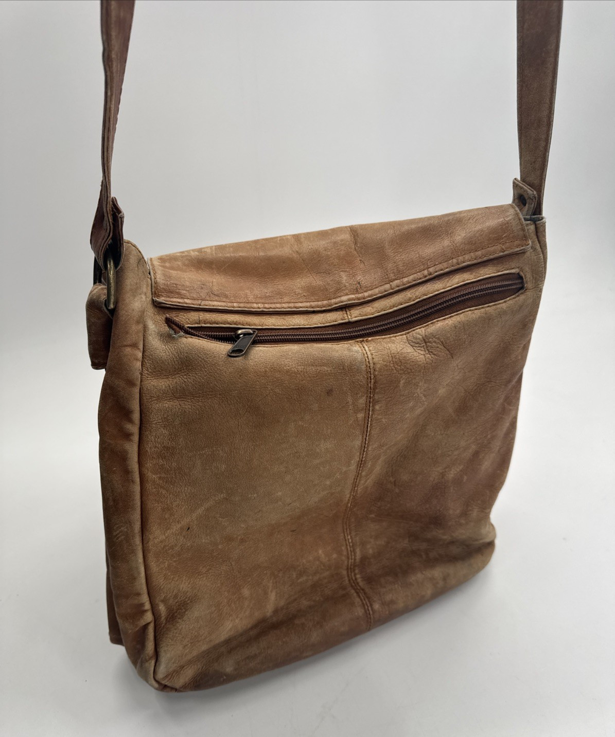 Boulder Ridge Messenger Bag Tan Cowhide Leather Plaid Lined Pockets Distressed