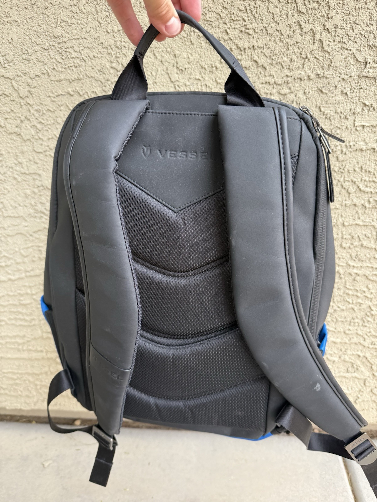 VESSEL Signature 2.0 Lite Backpack With Logo 18L Black Blue Great Condition