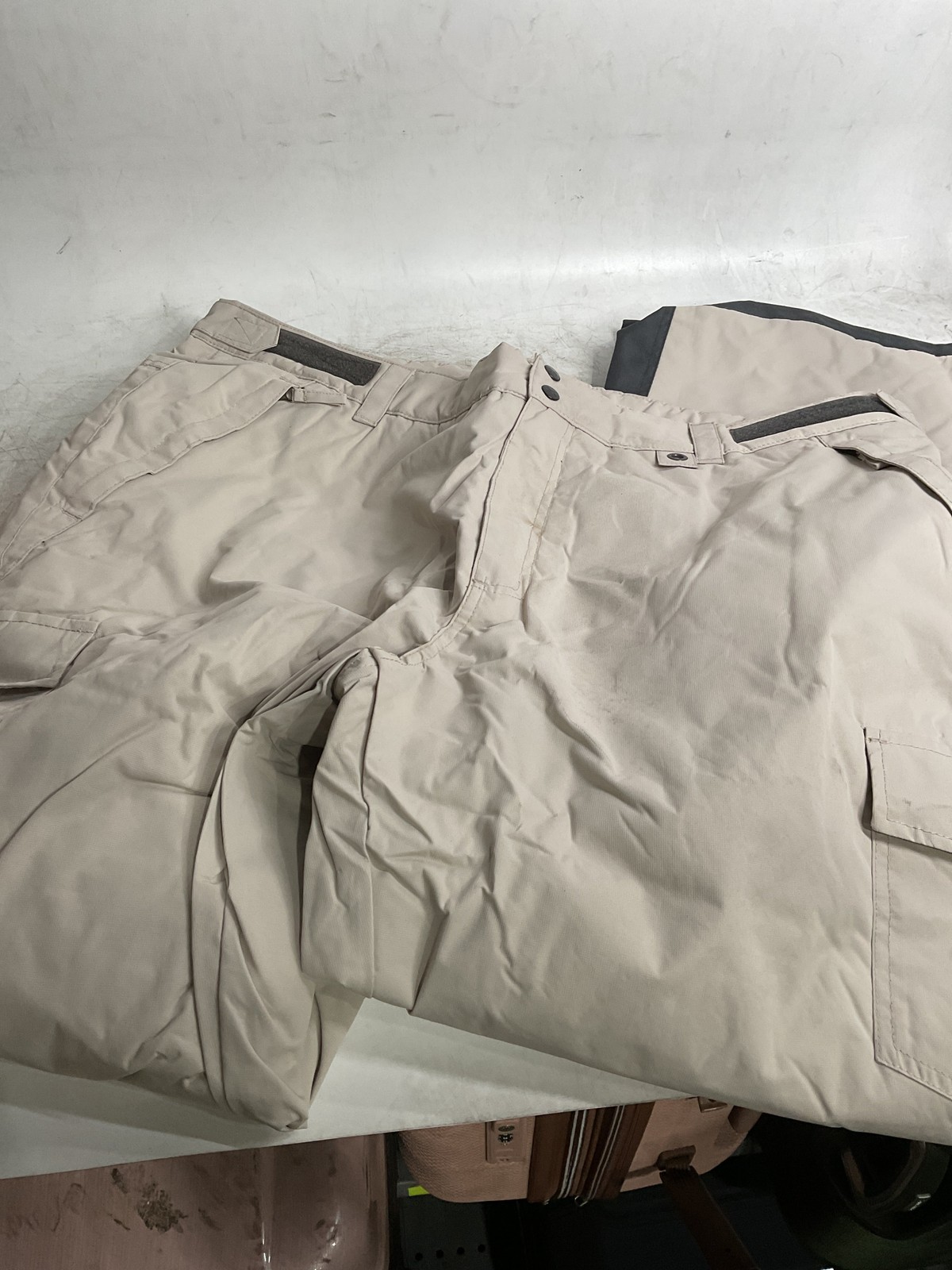 Arctix Men’s Insulated Snowsports Cargo Pant Stone XX Large 36 Inseam U3