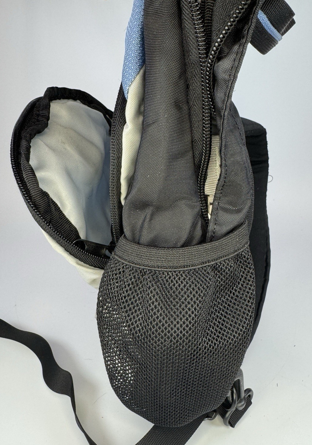 VICTORINOX Swiss Army Small Backpack Mini Travel Bag Blue Black Multiple Pockets