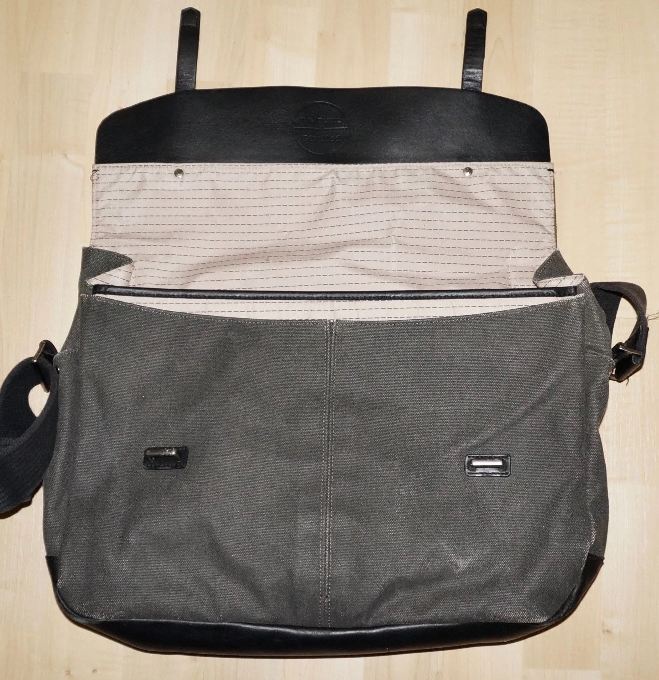 TIMBUK2 Gray Distressed Canvas & Black Leather Laptop Messenger Crossbody