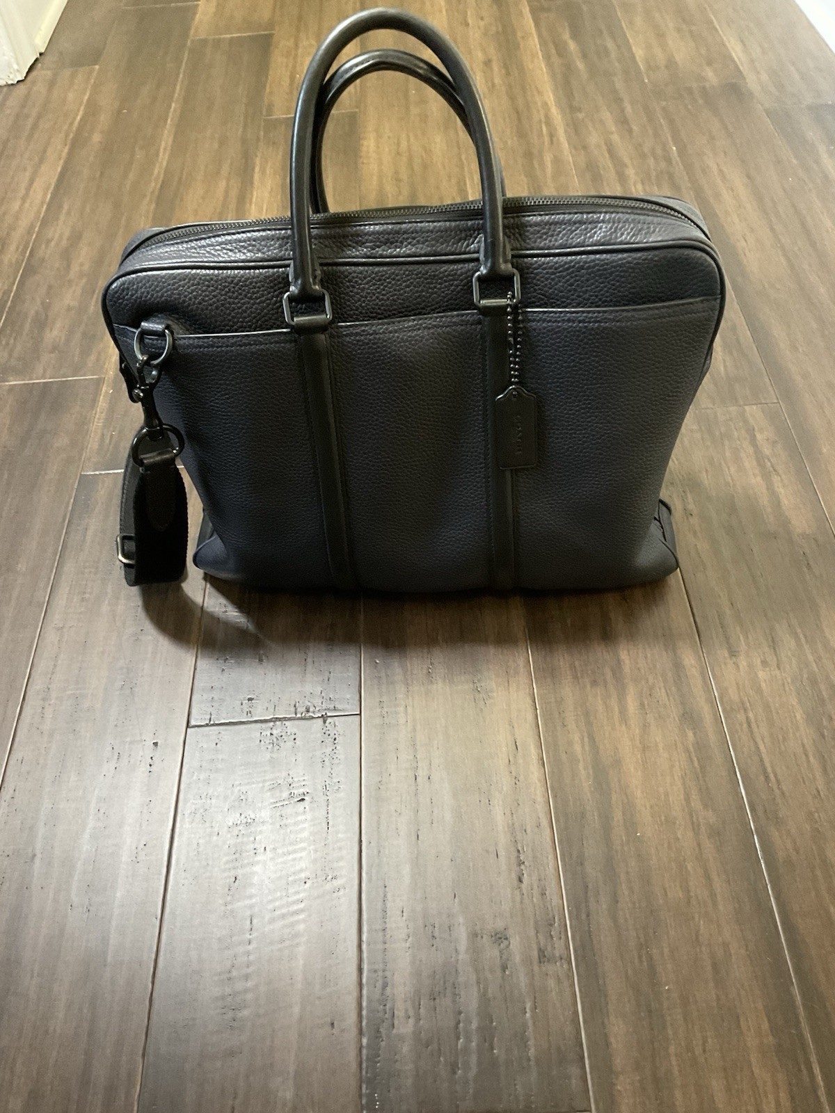 COACH Men’s Pebble Leather 57781 Navy Black Briefcase Bag Metropolitan Slim