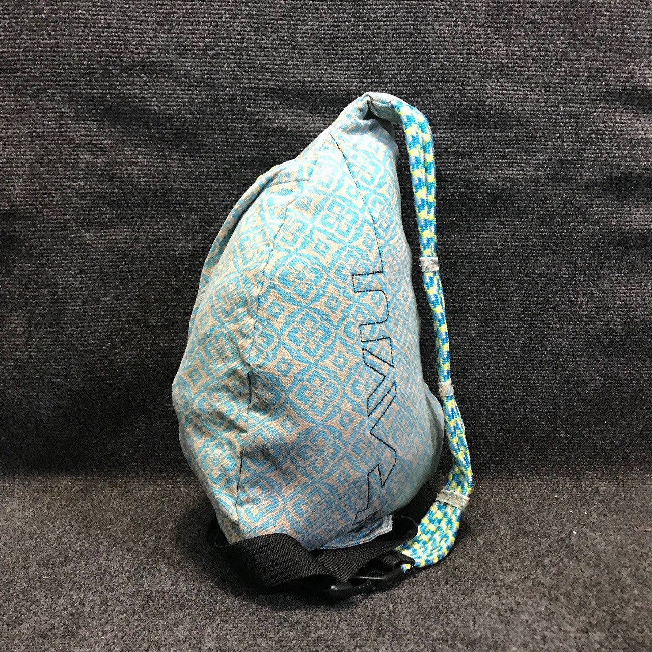 KAVU Rope Sling Bag Blue Tan Geometric Cross Body Outdoor Travel Backpack