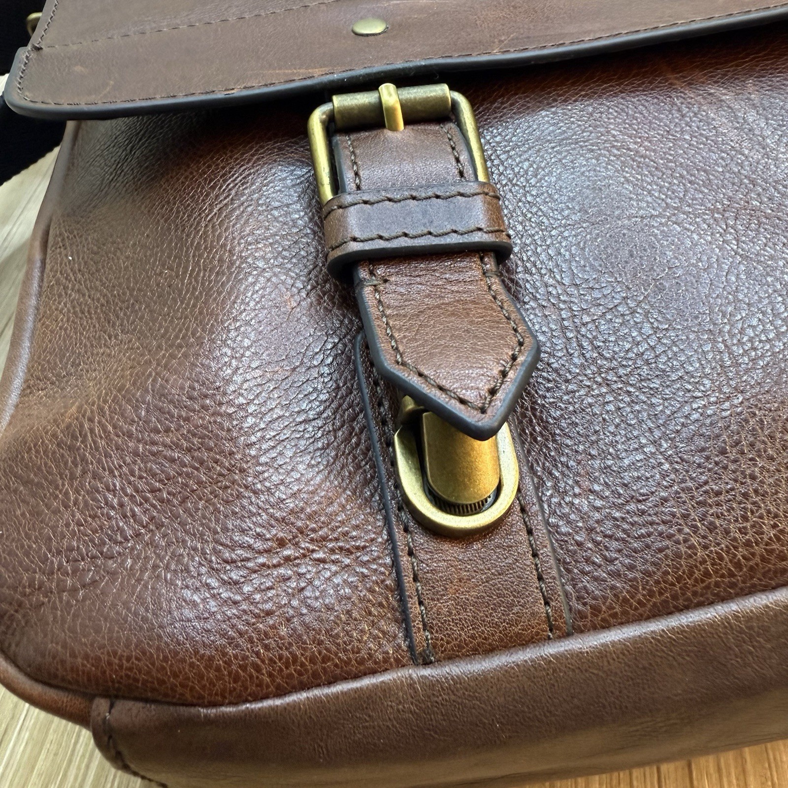 FOSSIL Rich Brown Leather Messenger Satchel Computer Laptop Cross Body Bag 16×12