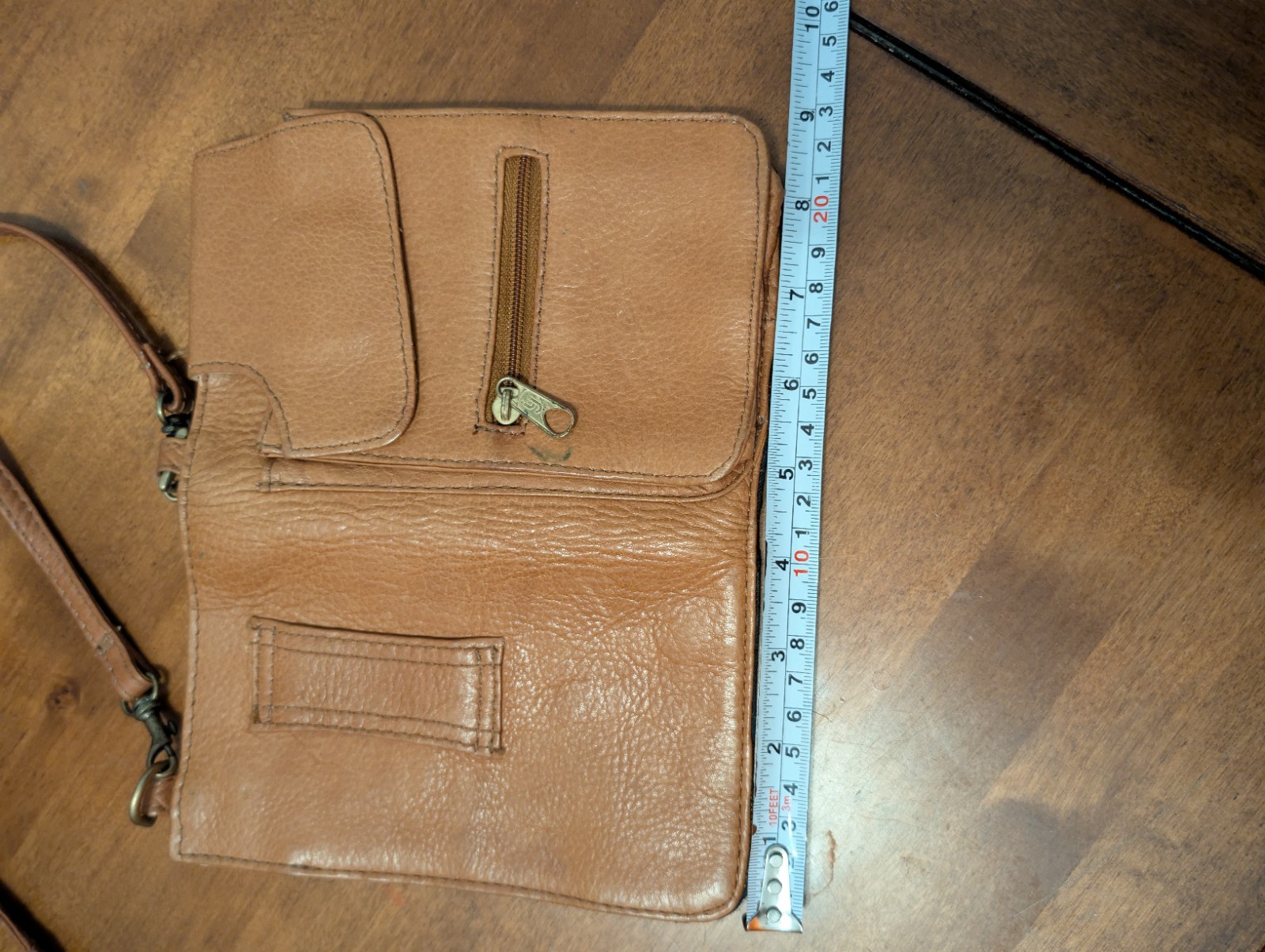 Boulder Ridge Leather Crossbody Bag Adjustable Strap Plaid Lining Zip