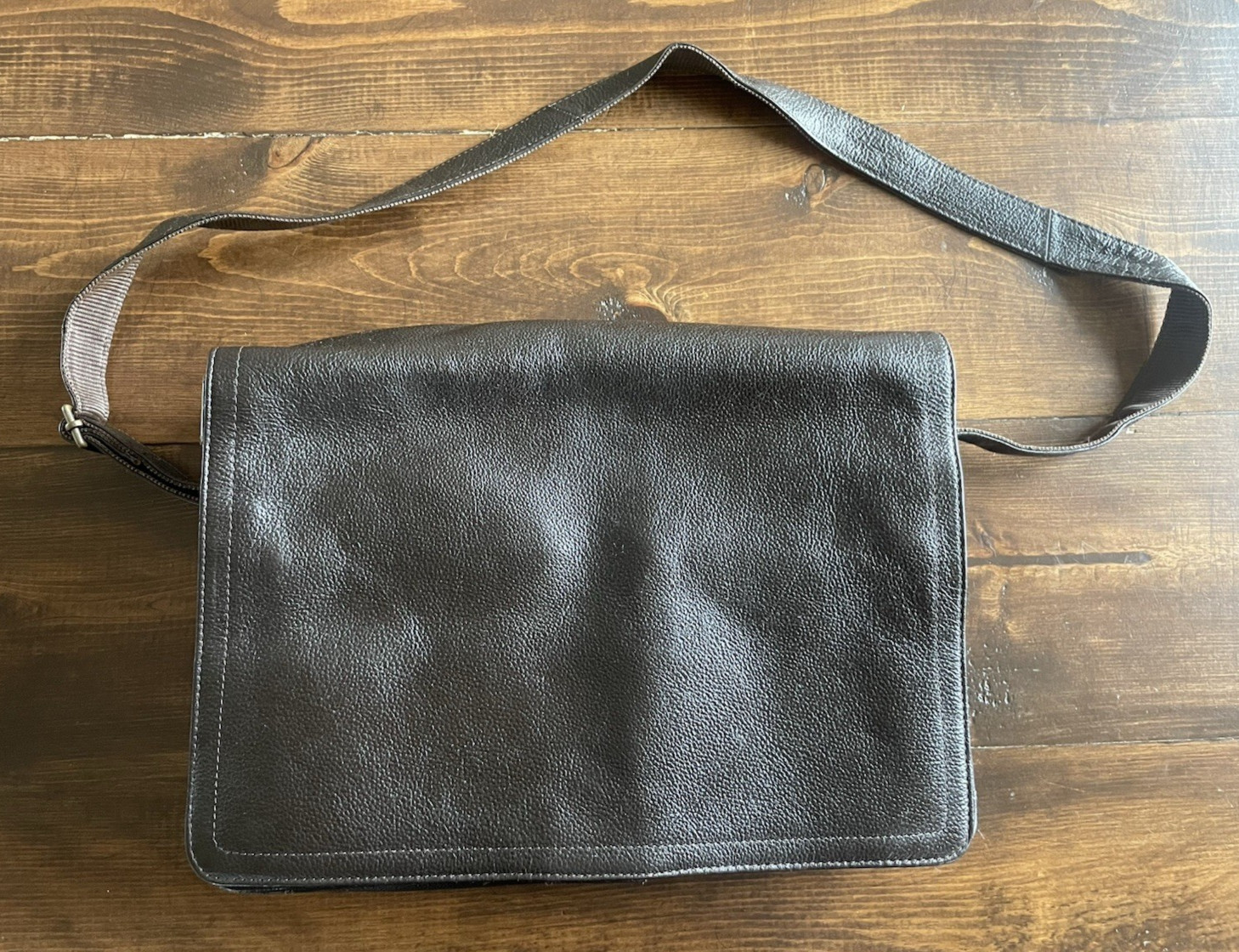 Wilson Genuine Leather Magnetic Closure Laptop Satchel Messenger Attaché Bag