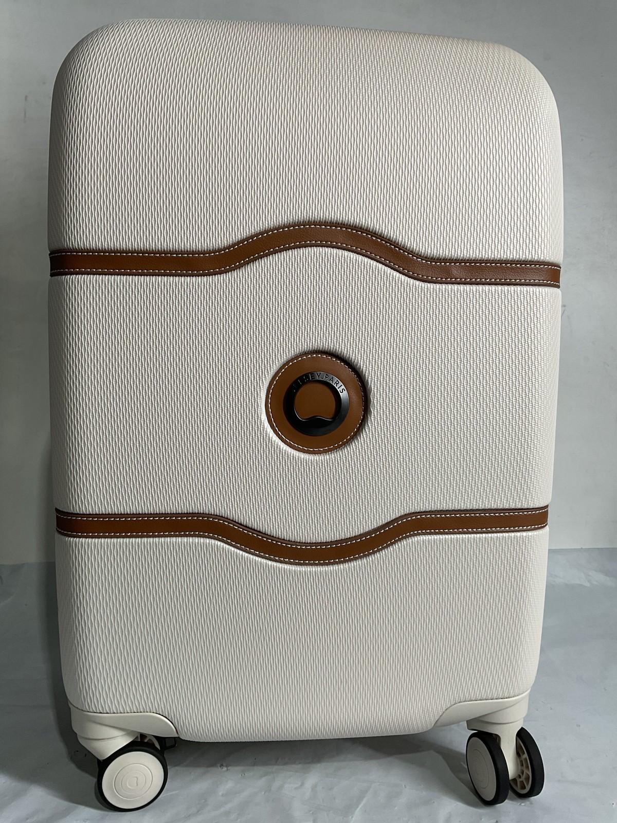 DELSEY Paris Chatelet Air 2.0 Hardside Luggage with Wheels 21 In With Brake U29