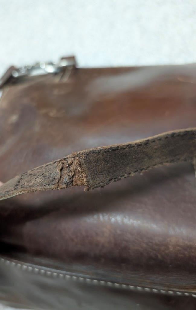 vintage J CREW messenger bag COWHIDE brown leather LAPTOP crossbody 16″ patina