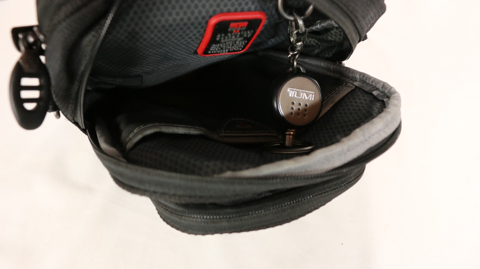 T Tech by TUMI 5580D Sling Bag Pack Business (MISSING STRAP – READ)