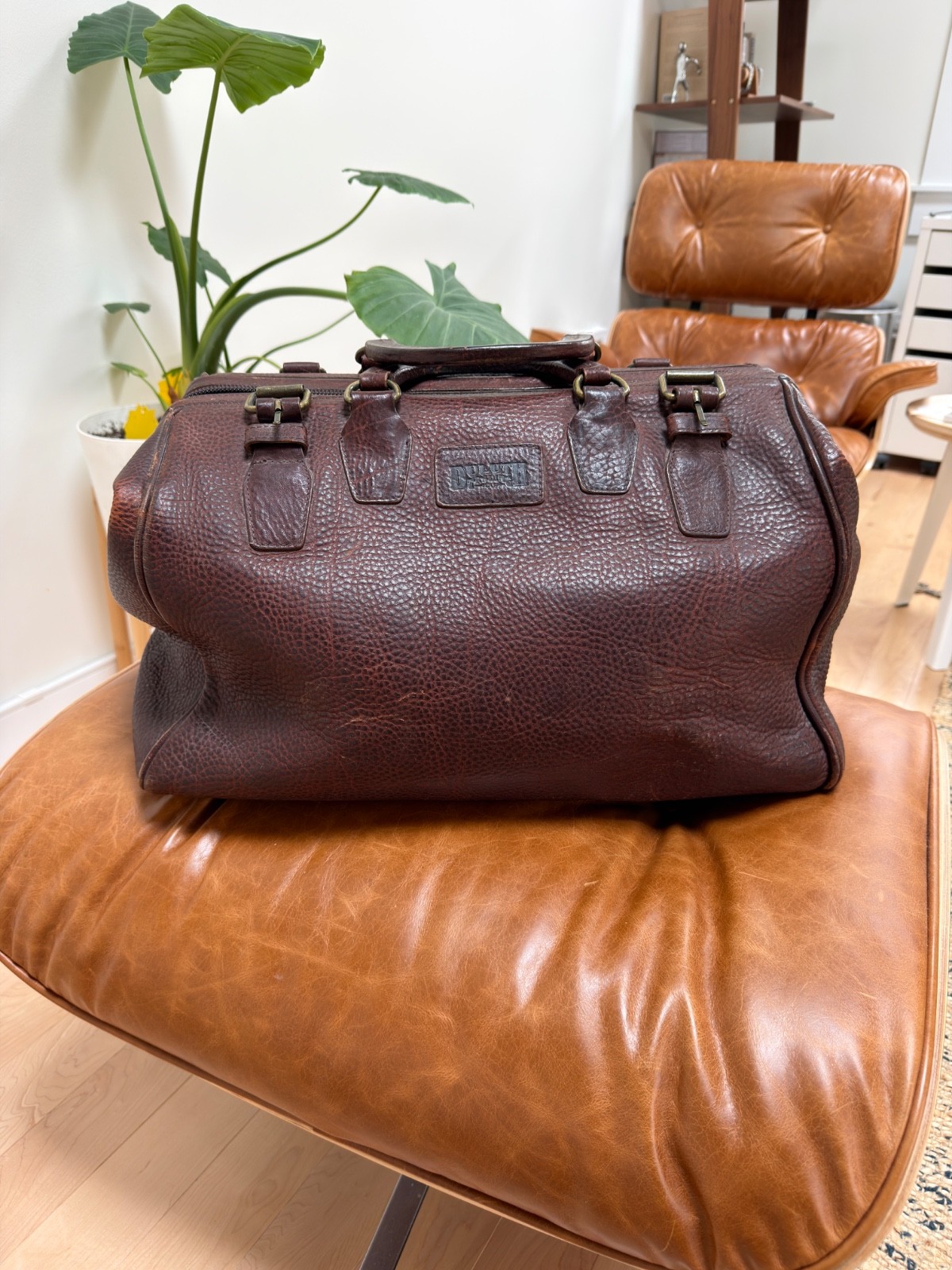 Duluth Trading AWOL Bag – Heavy Leather – Weekender / Doctor / Briefcase Duffel