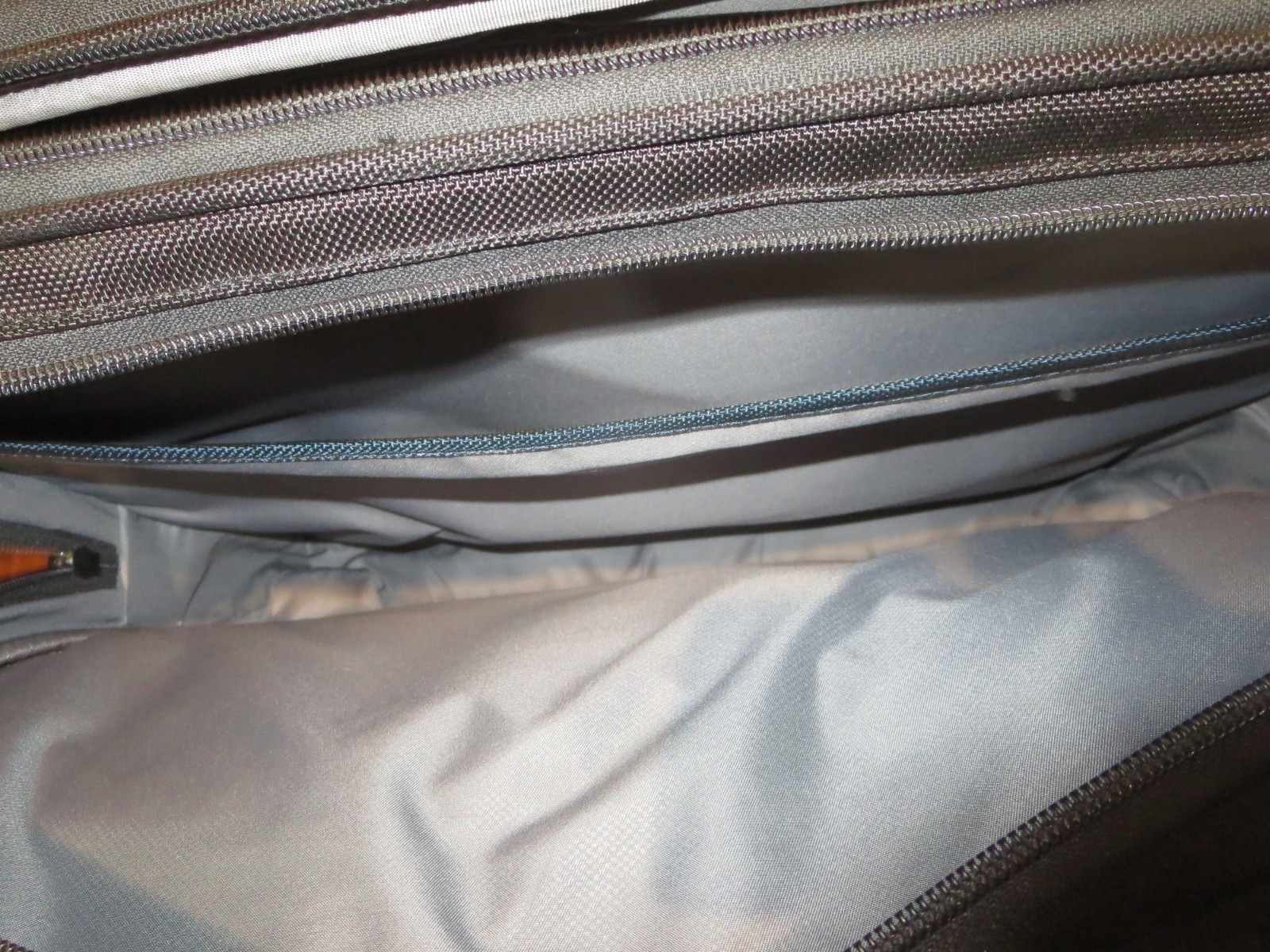 W@W TUMI Alpha Nylon 4 Wheeled Spinner Laptop Weekend expands Briefcase 26627D2