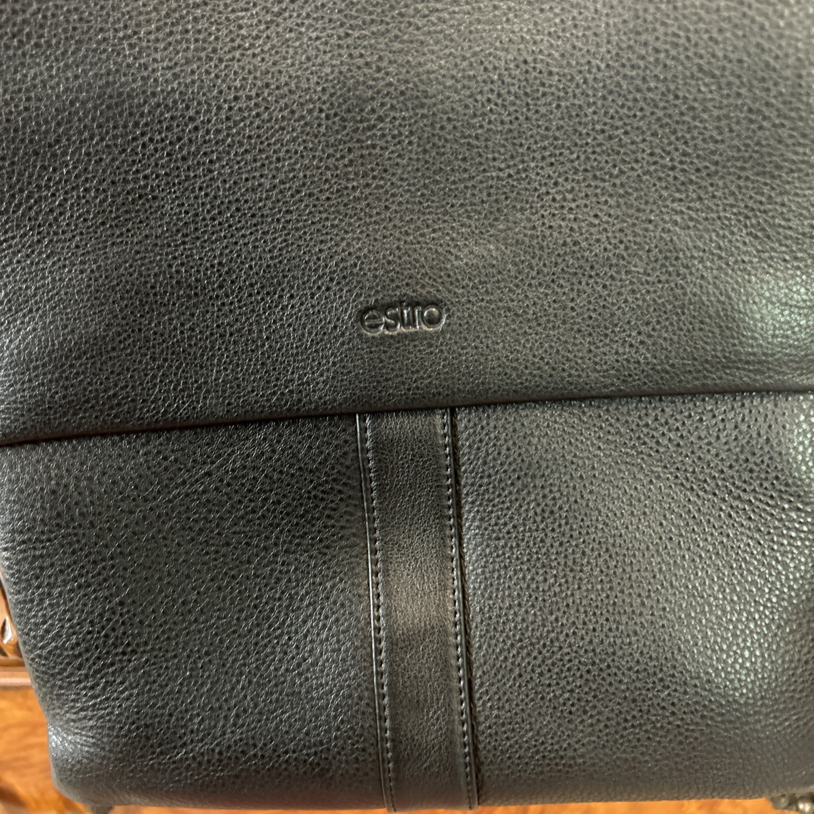 Estro black leather messenger bag W/Adjustable Strap Zip And Magnetic Close