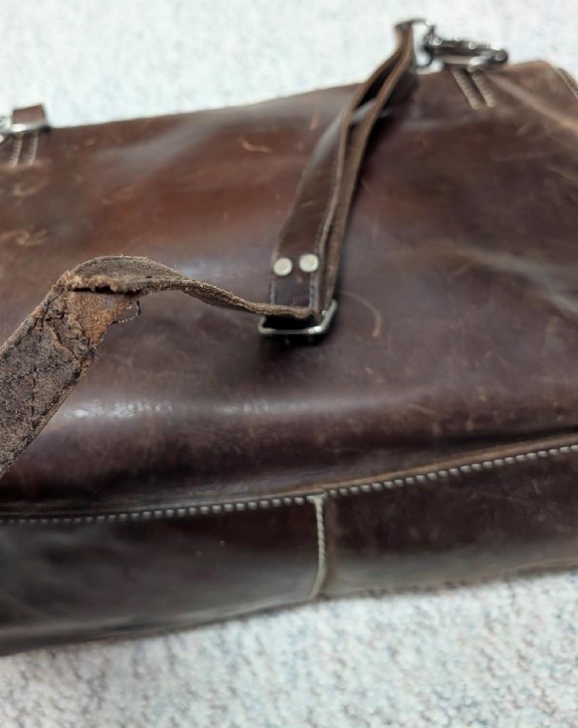 vintage J CREW messenger bag COWHIDE brown leather LAPTOP crossbody 16″ patina