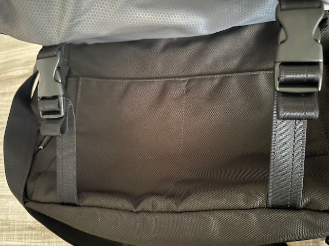 Tumi T-Tech Essential Gear Crossbody/Shoulder Laptop Messenger Bag
