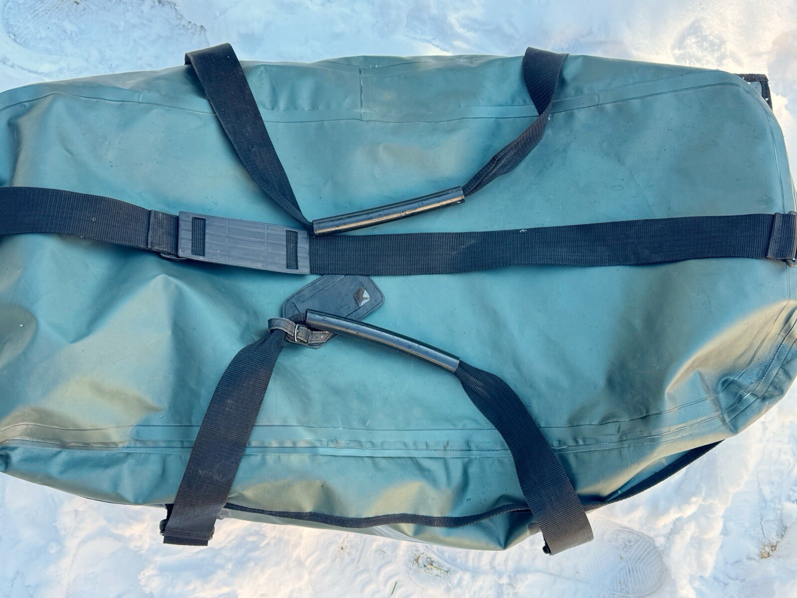 Cabela’s Weatherproof Extra Large Bag 36” X 14” X 12” Guide Hunting Adventure