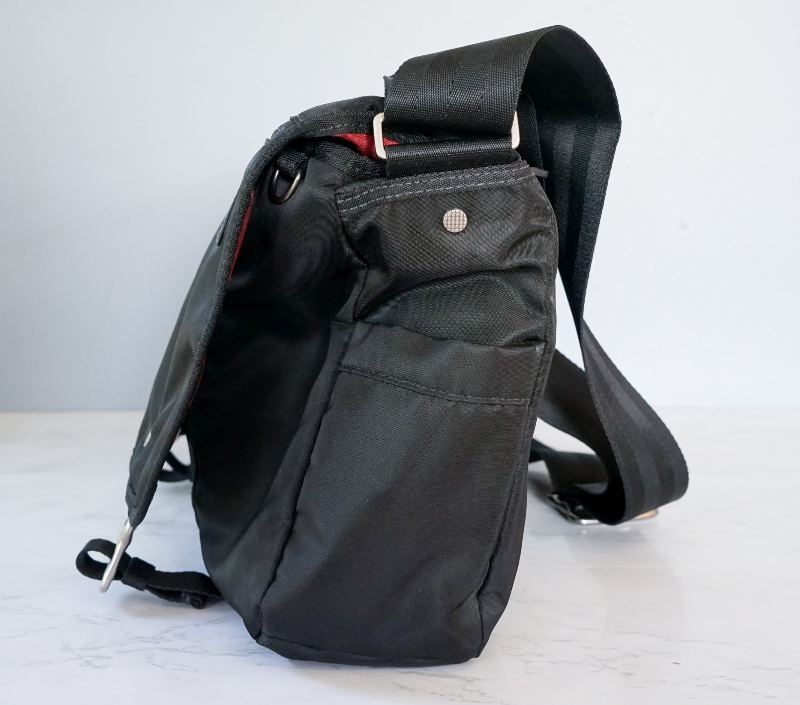 Tumi T Tech Essential Gear Messenger Crossbody Bag 15″ City Commute Laptop Bag
