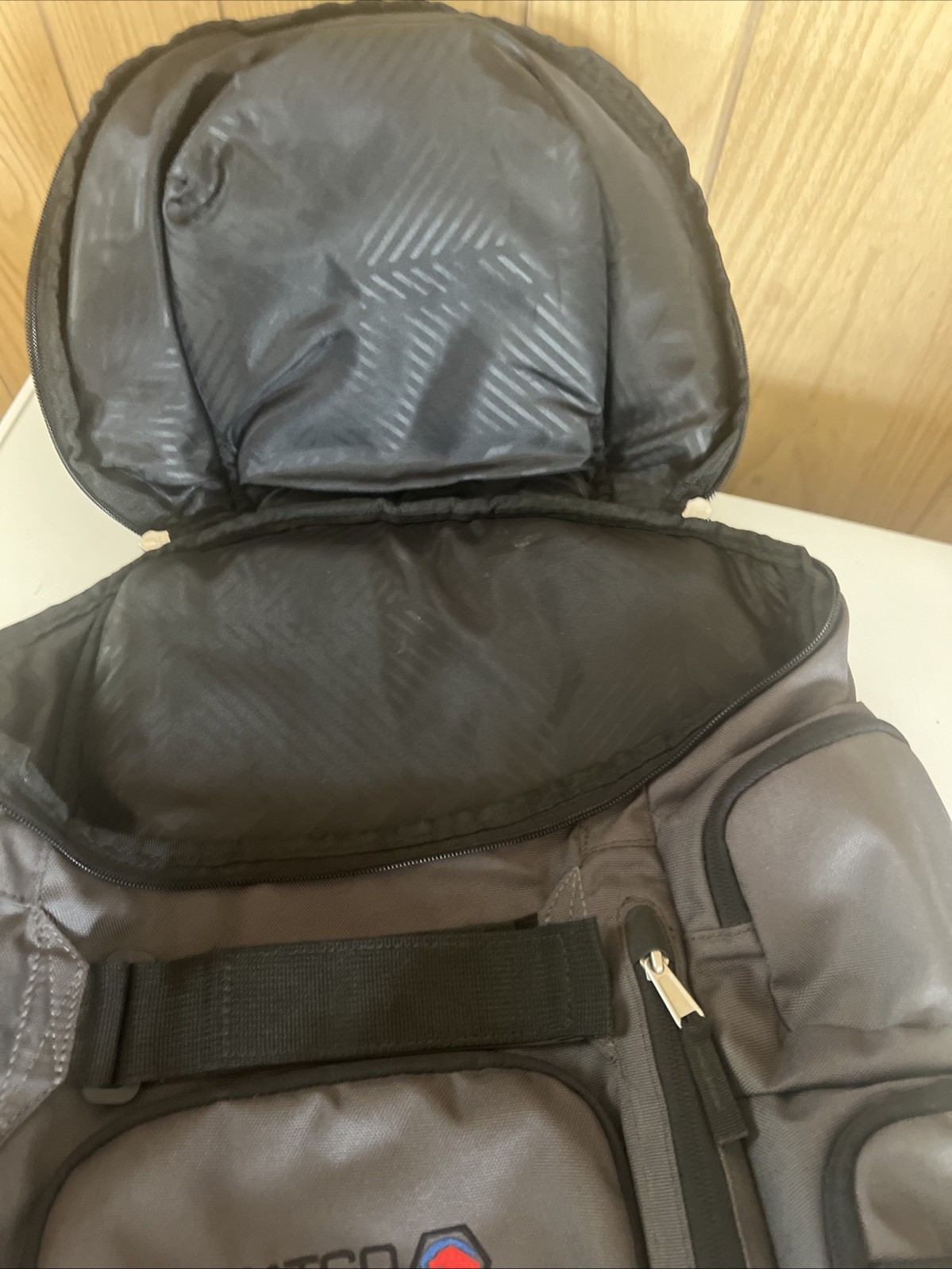 OAKLEY – Enduro 2.0 30L Backpack 17″ Laptop – Branded Matco Tools-Grey