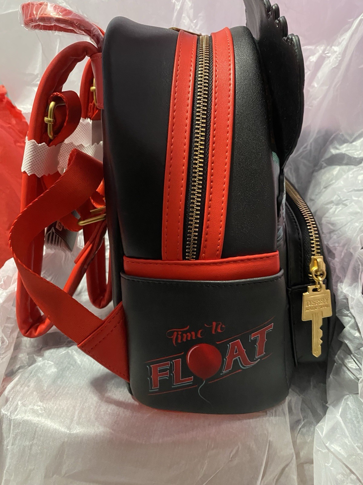 Loungefly It Pennywise – Derry Cosplay Light-Up Mini Backpack