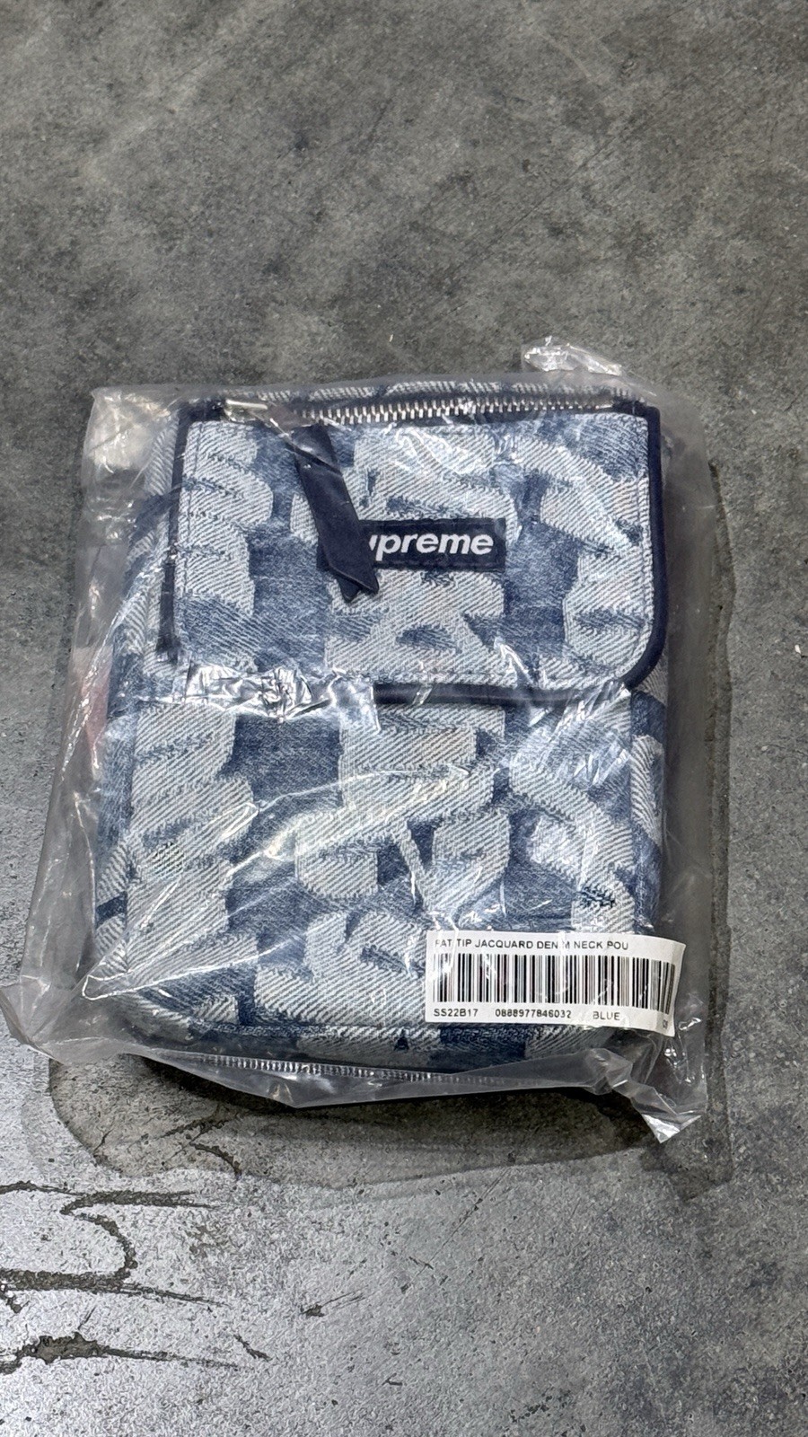 Supreme Fat Tip Jacquard Denim Neck Pouch Blue SS22 Authentic