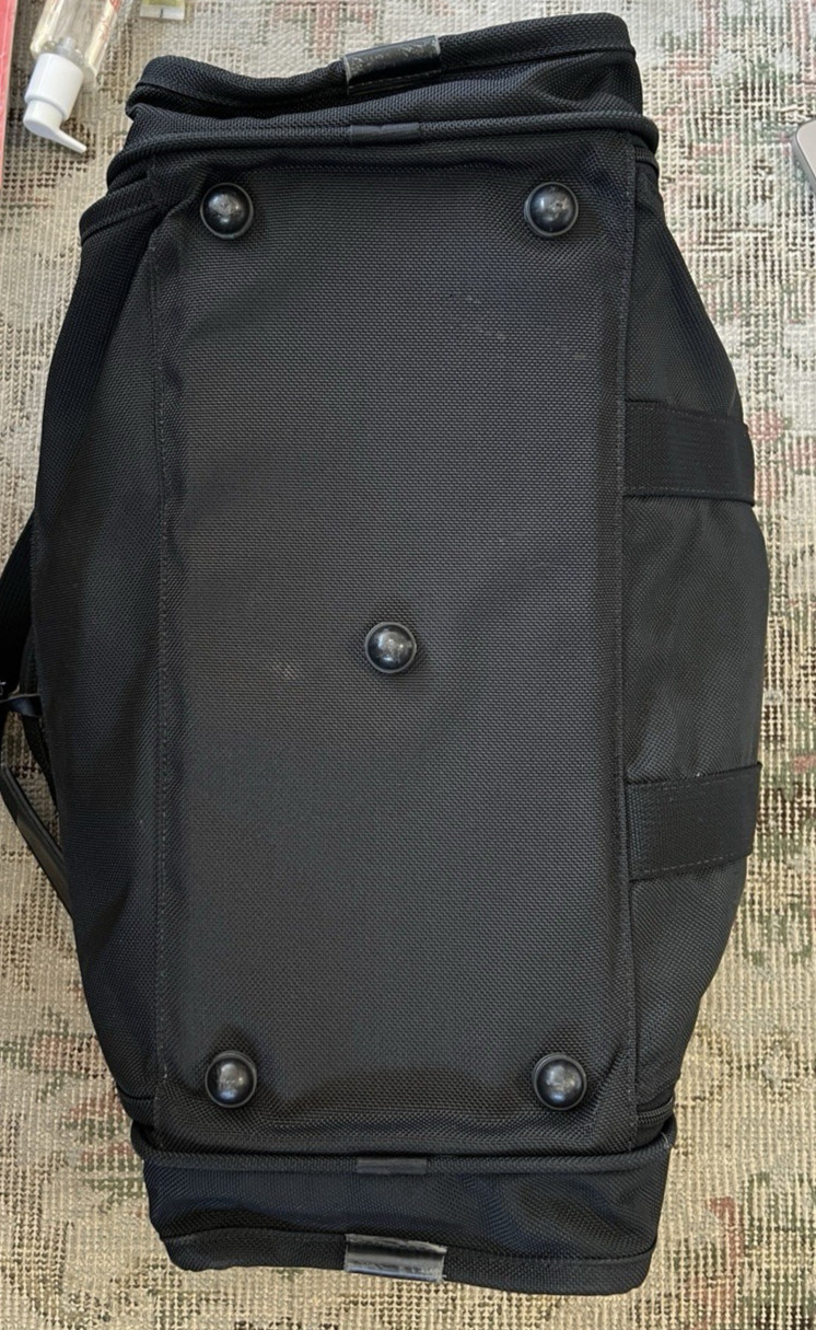 TUMI 222D3 Boston Bag Duffle Golf Weekender Carry On Travel Black Nylon 21″