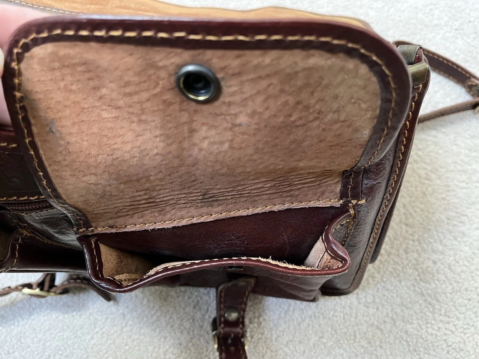 Italian Leather Messenger Computer Commuter Briefcase Bag Brown Strap Snap