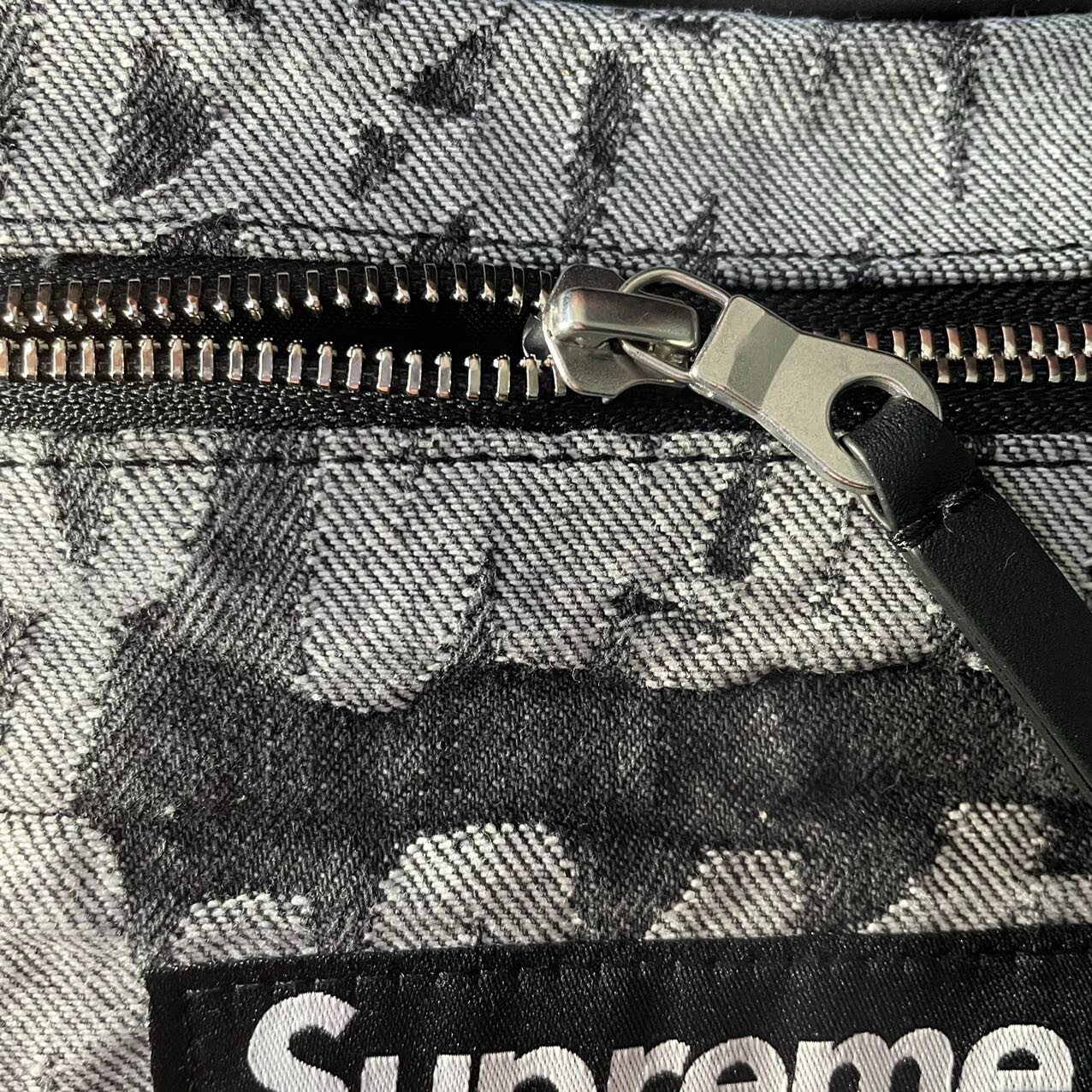 *Sold Out* Supreme Fat Tip Jacquard Denim Waist Bag [Black/SS22][100% Authentic]