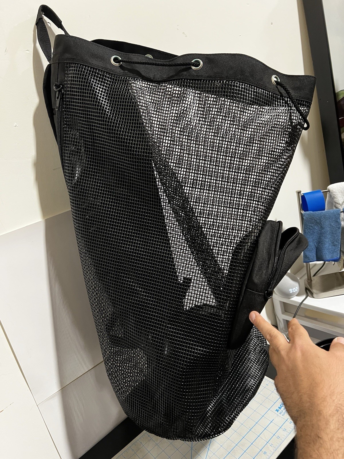 Aropec BG-CU34 mesh gear backpack — 29.3/4″ x 15.1/2″ in diameter