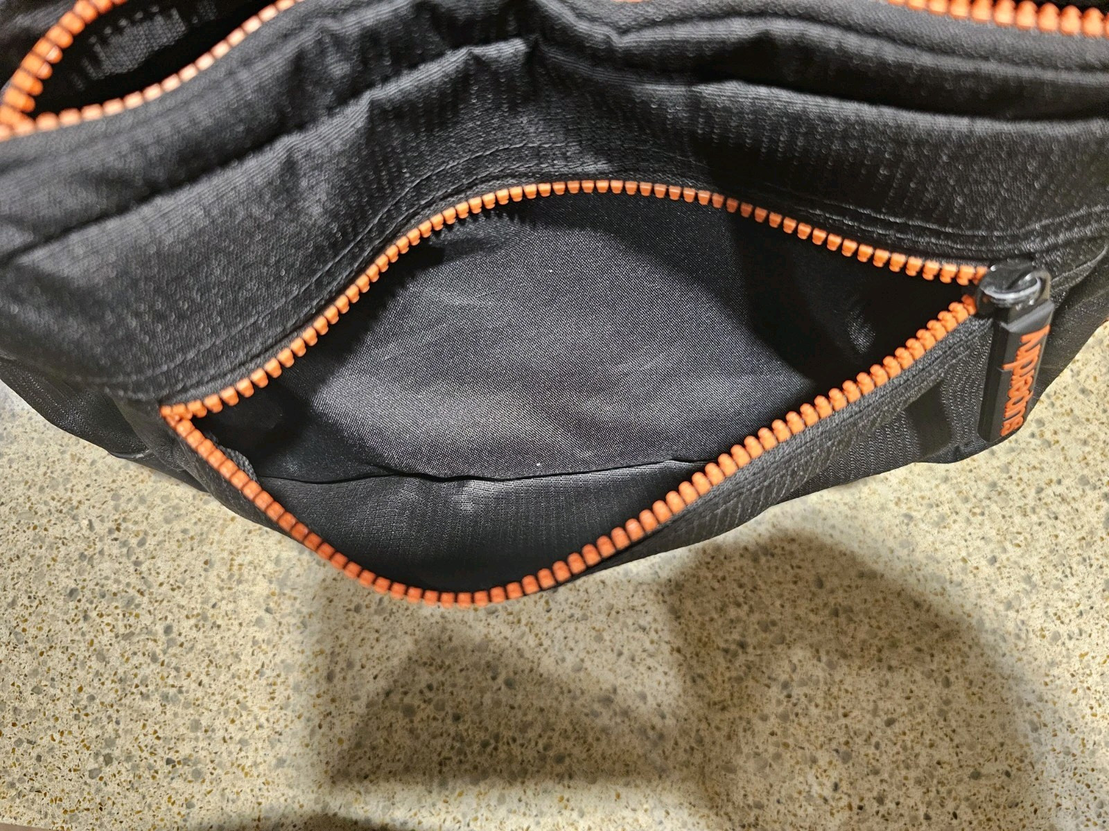 Superdry “Moncheater Montana Rucksack” Outdoor Backpack SuperdryJPN Black/Orange