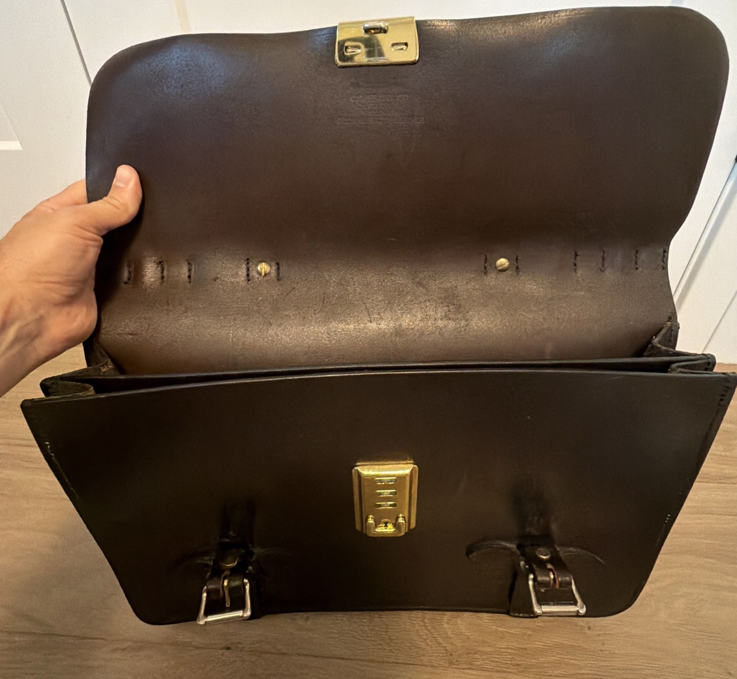 Filson Bridle Leather Field Satchel | Style 252 | Lock with Key | Made in USA
